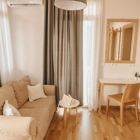 Giardino High Living Suites Драма Екстериор снимка