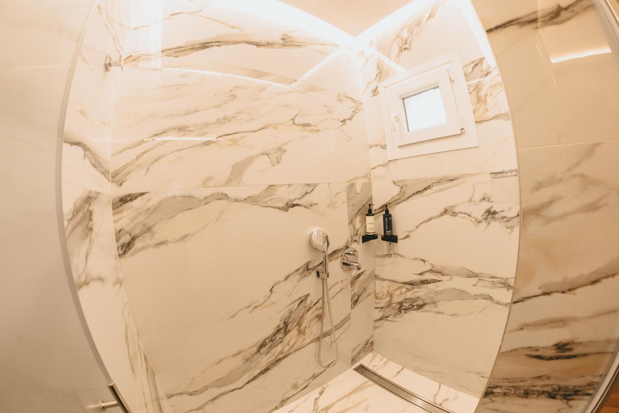 Giardino High Living Suites Драма Екстериор снимка